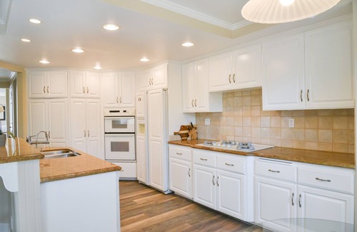 Harbor House | Long Beach 2-Story Stunner in Quaint Neighborhood