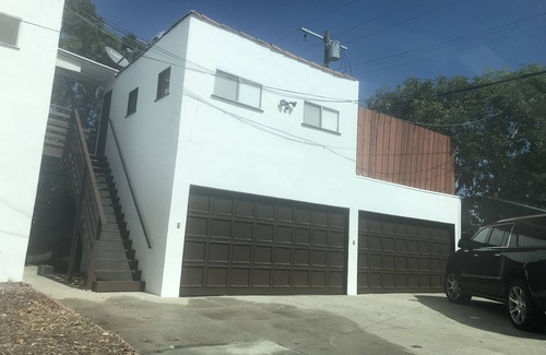 Beverly Grove House | Lovely vintage apt @ the heart of the city in a beautiful safe neighborhood