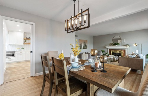 Serra Highlands House | LuxoStays | ! Modern 3B #KING bed #SFO#Family