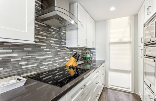 Marina del Rey Condo | Luxurious 2 Bedroom 2 Bath Condo with Stunningly Gorgeous Ocean and Marina Views