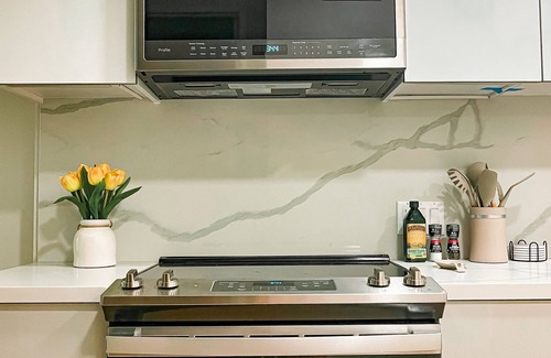Downtown Apartment | Luxury 1BDR l Heart of Santa Monica & Steps to the beach