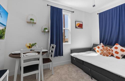 Downtown Apartment | Luxury 1BR Suite Bakersfield California