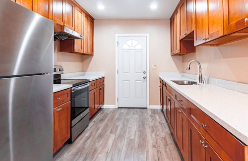 Santa Clara House | Luxury 3 BR Home By Levy's Great America Conv Ctr