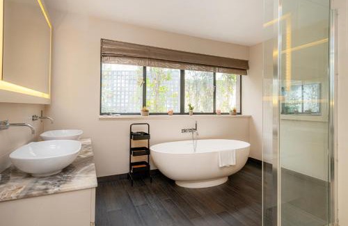 Belgravia House | Luxury 3BR Home in Belgravia, Near Victoria