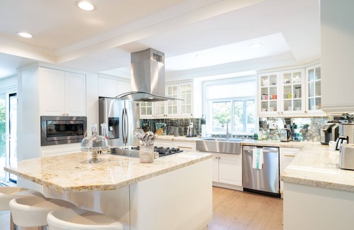 North Pacific Beach House | Luxury 5 star resort like dream home new 2024 AC private pool spa close to beach