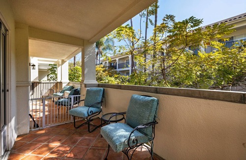 East Beach Condo | Luxury Beach Hotel transformed to a beautiful condo
