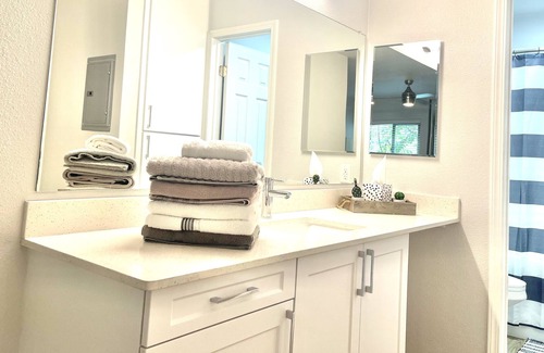 Marina del Rey Condo | Luxury Condo by the beach!