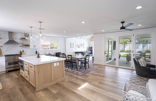 Costa Mesa House | Luxury Family-Friendly Home in Costa Mesa