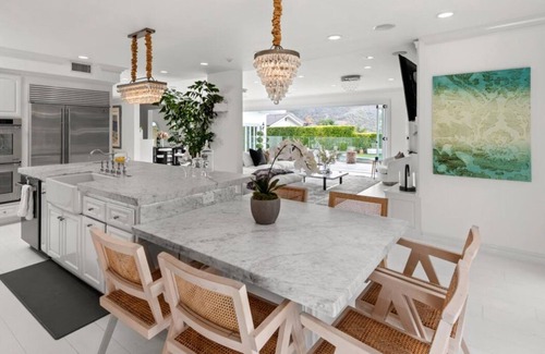 Pacific Palisades House | Luxury Single Family Residence