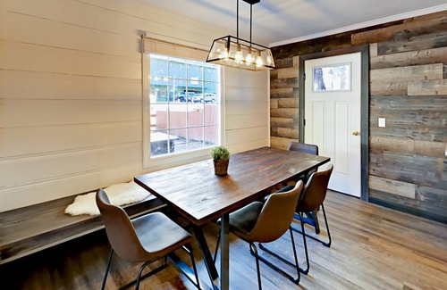 Lakeside Park House | Maisonette ∙ 5 bedrooms ∙ 20 guests