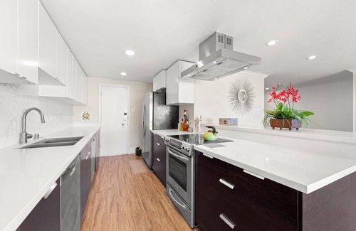 Eastern Malibu Condo | Malibu East beautiful OCEAN VIEWS 2min to beach-2 min Pepperdine Univ.