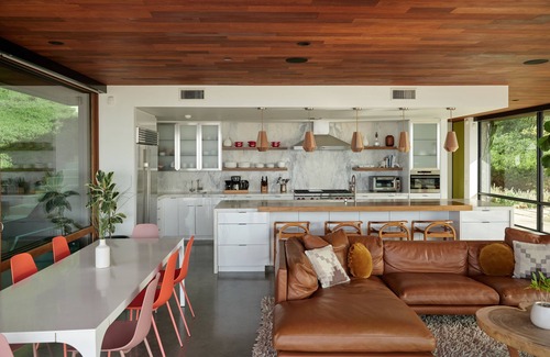 Eastern Malibu House | Malibu Mid-Century Modern Luxury retreat home