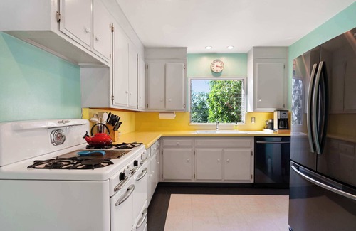 Sunset Junction House | Maltman Manor | Silver Lake Hideaway by Colby & Conrad