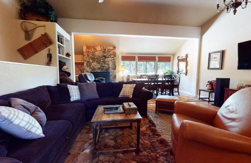Mammoth Lakes House | Mammoth Reservations