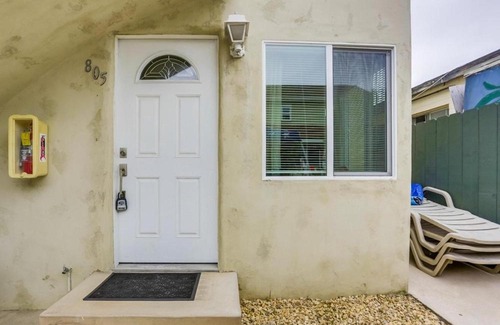 Central Mission Beach Apartment | Manhattan Shores 1C Apts