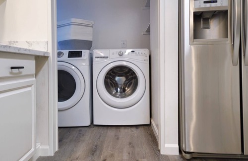 Newhall House | @ Marbella Lane - 3BR SFR 1Floor | DTWN SJ | Ldry