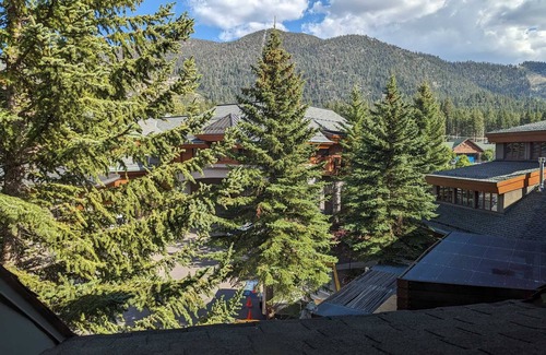 South Lake Tahoe Apartment | Marriott Grand Res #3167 - Next door to Heavenly Gondola - Large Studio - Mountain View