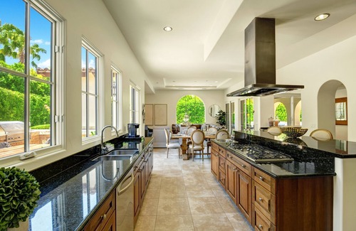 Palm Springs House | Mediterranean Elegance - Beautiful Palm Springs Home - Pool/Spa Sleeps 10
