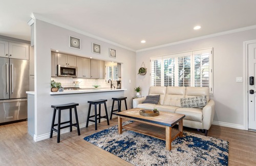 West Mesa House | Mesa Jewel: Private 3BR Home w/Hot Tub, Yard & Walk to Beach