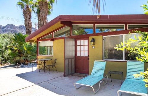 La Quinta Cove House | Mid-century Modern In Enchanting Desert Garden