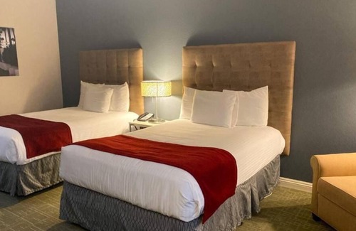 Torrance House | Minutes Away from Torrance Beach and Hermosa Beach! FREE On-site Parking!