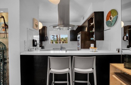 The Movie Colony Condo | Modern 1-bedroom condo in the mid century haven of Palm Springs