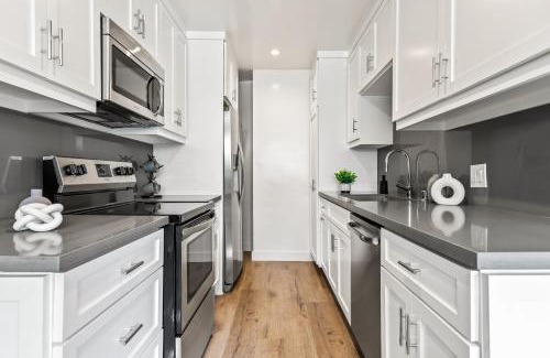 Westwood Apartment | Modern and Spacious 1BR Apt in Prime LA Location!