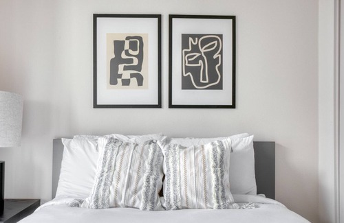 Palms Apartment | Modern Culver City 2BR w/ Gym, Roof & Lounge, nr 405, by Blueground