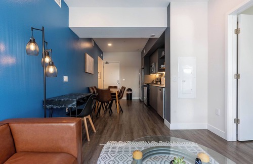 Hollywood Apartment | Modern Gem in Hollywood