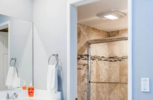 Studio City Condo | Modern high-end condominium