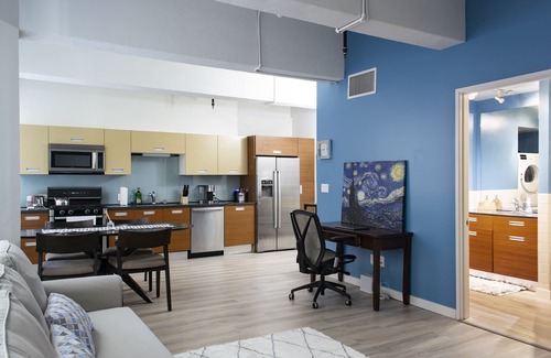 Historic Core Condo | Modern Loft in DTLA perfect for longer stays