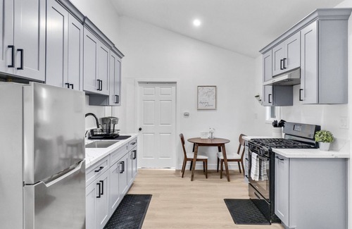 Fountain Valley House | Modern & Private 1BR Retreat