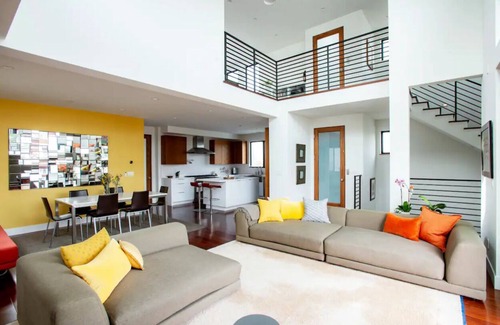 South Redondo House | Modern & Sun-Filled Family Home