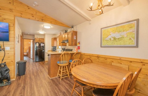 Big Bear Lake House | Moonridge Mountain by Big Bear Cool Cabins