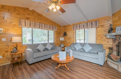 Big Bear Lake House | Moonridge Mountain by Big Bear Cool Cabins