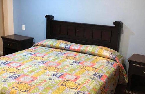 Norwalk Hotel | Motel ∙ 2 guests