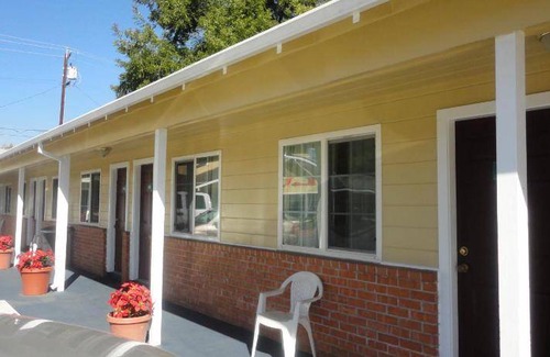 Colusa Hotel | Motel ∙ 4 guests