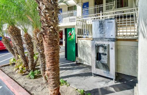Garden Grove Hotel | Motel 6 Garden Grove