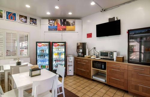 Monterey Park Hotel | Motel 6 Monterey Park, CA