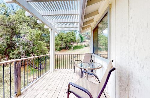 Groveland House | Mountain Lake Retreat