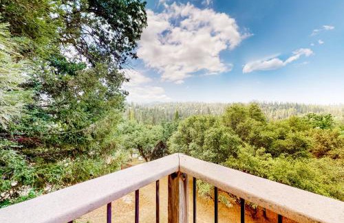 Groveland House | Mountain Lake Retreat