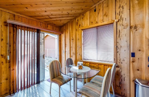 Big Bear City House | Mountain Tranquility