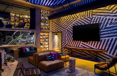 East Village Hotel | Moxy San Diego Gaslamp Quarter