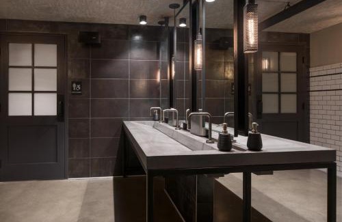 East Village Hotel | Moxy San Diego Gaslamp Quarter
