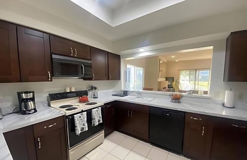 Palm Desert Condo | NEW 3-bedroom condo in Palm Desert with 2 Pools, WiFi, Pickle Ball, Tennis + Gym
