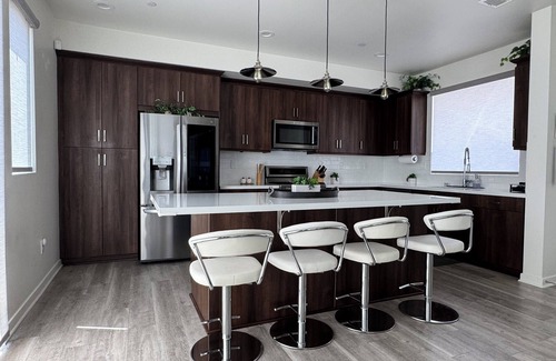 Downtown House | NEW! Modern Coastal Escape 3BD/2.5BA