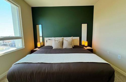 Lyon Street Apartment | New Oasis Near Disneyland Pool Gym Free Parking