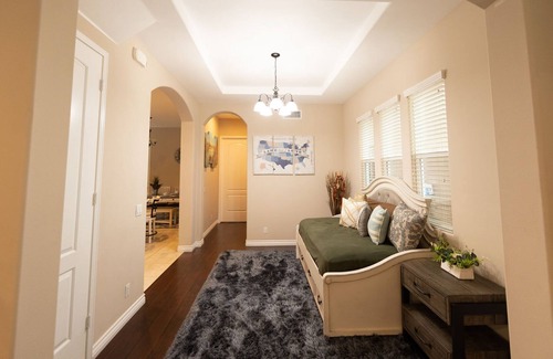 Garden Grove House | Newly built , 15 min Disneyland , Anaheim Convention, 2 min eateries and market