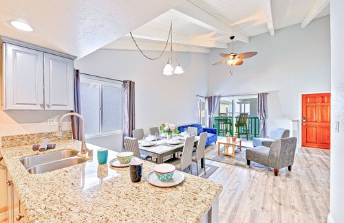 Balboa Peninsula Condo | Newport Beach combo property with oceanfront balconies in ideal location