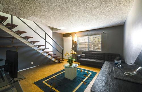 NoHo Arts District House | North Hollywood Home about 3 Mi to Universal Studios!